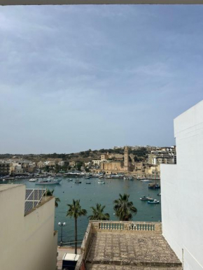 Seaview Setters Studio Apartment